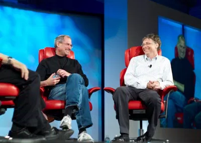 Bill Gates và Steve Jobs là đối thủ nhưng cũng là bạn tốt của nhau (Ảnh: Internet) Bill Gates và Steve Jobs là đối thủ nhưng cũng là bạn tốt của nhau (Ảnh: Internet)