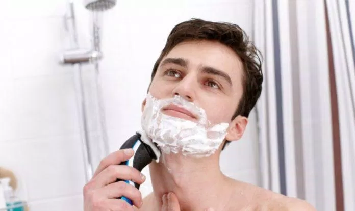 Cạo râu không đúng đắn rất dễ làm vùng da quanh miệng nhạy cảm hơn (Ảnh: Internet).