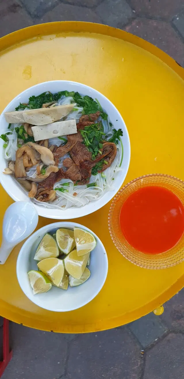 Vegan Banh Mi không chỉ có bánh mì mà còn có cả phở. (ảnh: Internet)