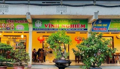 Khung cảnh phía trước nhà hàng (Nguồn: Internet)