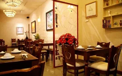 Không gian bên trong quán rộng rãi, sạch sẽ (Nguồn: Internet) Không gian bên trong quán rộng rãi, sạch sẽ (Nguồn: Internet)