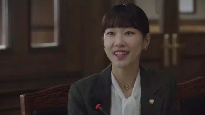 Nhân vật Choi Soo-yeon trong phim Extraordinary Attorney Woo(Nguồn: Internet)