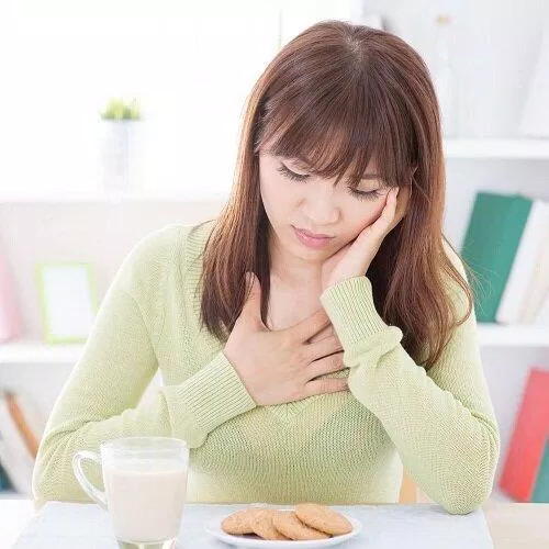 Ốm nghén có biểu hiện là buồn nôn (Nguồn: Internet) Ốm nghén có biểu hiện là buồn nôn (Nguồn: Internet)