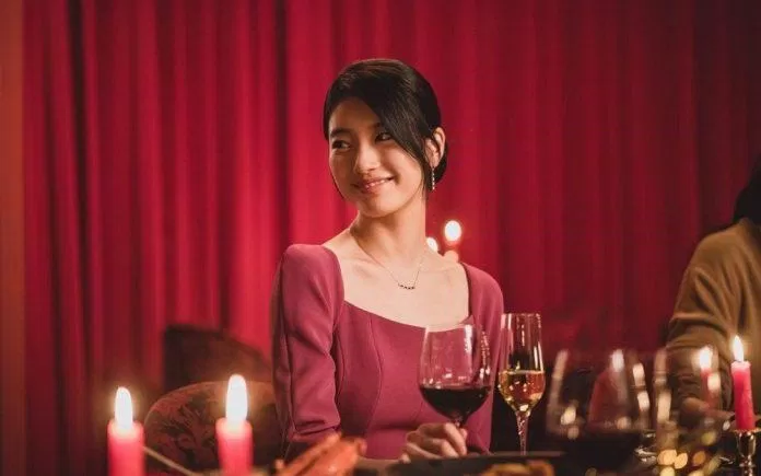 Bộ phi Anna mới của Suzy. (Ảnh: Internet)