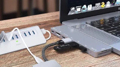 Hub USB bổ sung thêm rất nhiều cổng cắm USB cho laptop (Ảnh: Internet). Hub USB bổ sung thêm rất nhiều cổng cắm USB cho laptop (Ảnh: Internet).