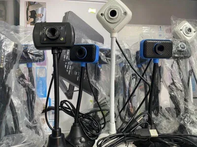 Webcam bên ngoài tốt hơn nhiều so với webcam có sẵn của laptop (Ảnh: Internet) Webcam bên ngoài tốt hơn nhiều so với webcam có sẵn của laptop (Ảnh: Internet)