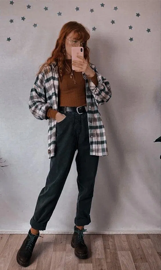 Combo màu xanh lá - nâu cam luôn đem lại vẻ vintage chuẩn chỉnh. (Nguồn: Internet).