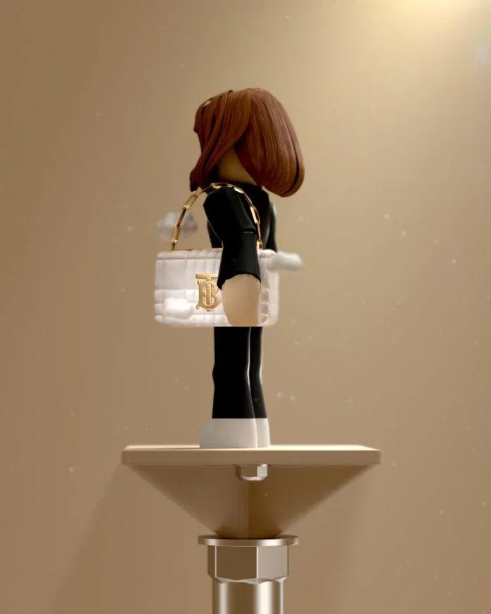Hình đại diện Roblox mang một trong những chiếc túi độc quyền của Burberry