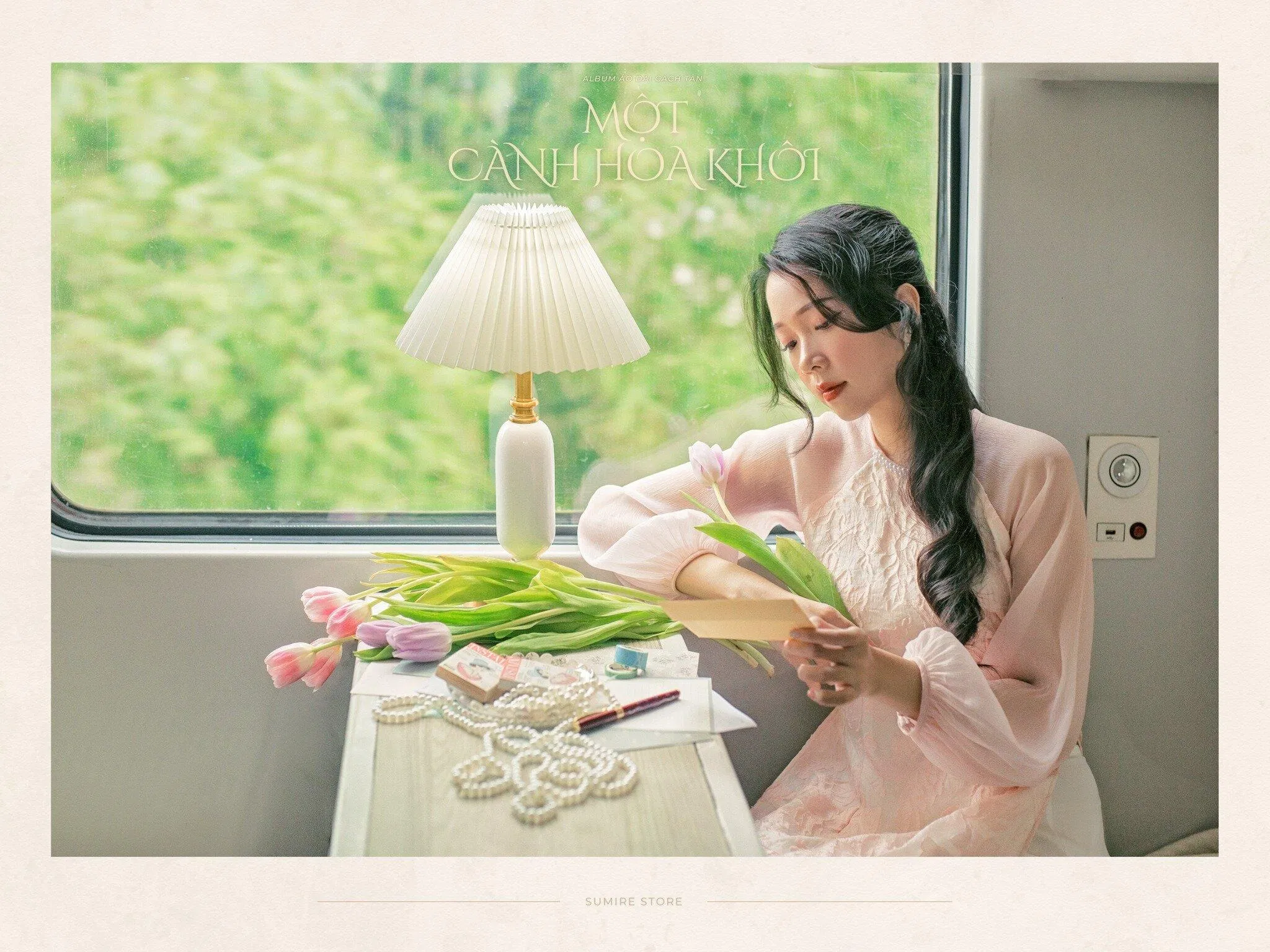 Áo dài của nhà Sumire là những chiếc áo dài thủ công với thiết kế ấn tượng. Nguồn: internet