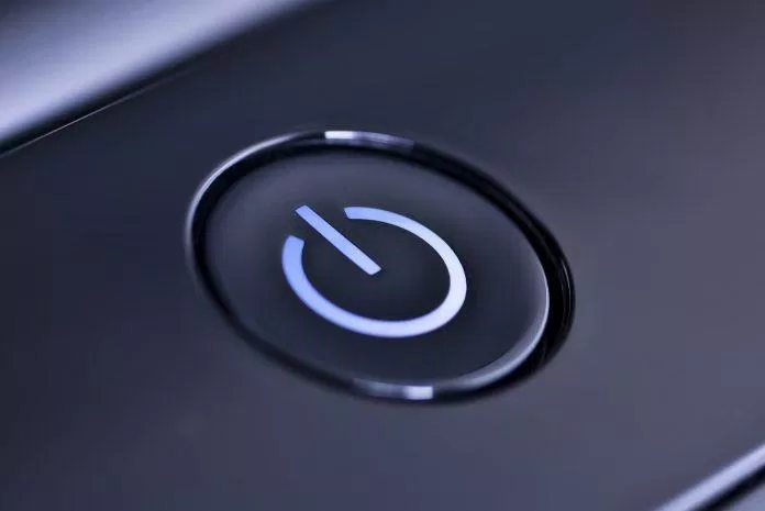 Không nên tắt máy tính bằng nút nguồn (Ảnh: Internet) Không nên tắt máy tính bằng nút nguồn (Ảnh: Internet)