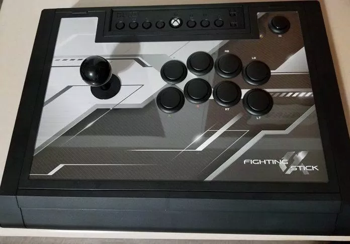 Bộ tay cầm chơi game HORI Fighting Stick Alpha (Ảnh: Internet).