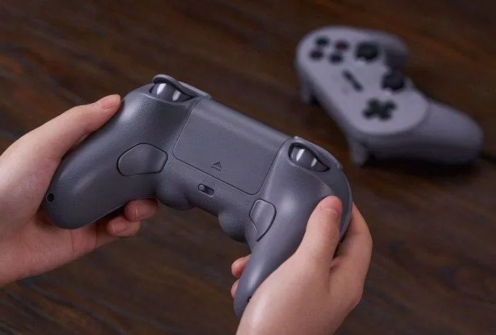 Tay cầm chơi game 8Bitdo Pro 2 (Ảnh: Internet).