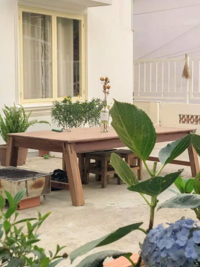 Không gian sân vườn xinh xắn của The Notebook homestay (Nguồn: fanpage The Notebook Homestay) Không gian sân vườn xinh xắn của The Notebook homestay (Nguồn: fanpage The Notebook Homestay)