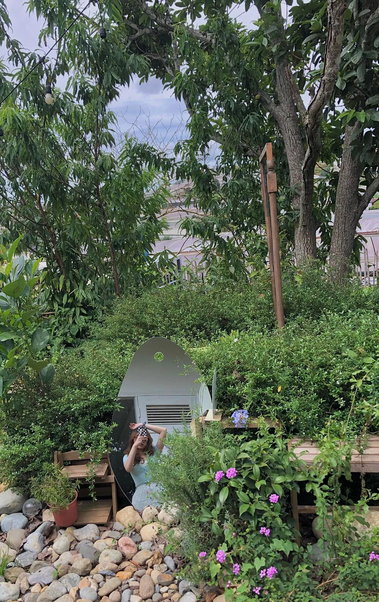 Góc selfie trước gương cực xinh xẻo. (Nguồn ảnh: BlogAnChoi).