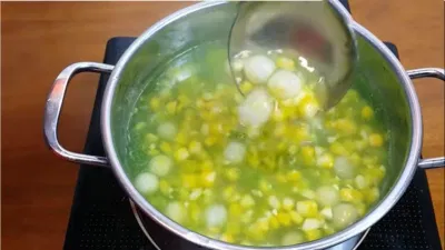 Chè ngô có màu xanh đẹp mắt