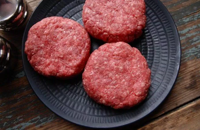 Hamburger có thể bắt nguồn từ món thịt bò băm chiên (Nguồn: Internet) Hamburger có thể bắt nguồn từ món thịt bò băm chiên (Nguồn: Internet)