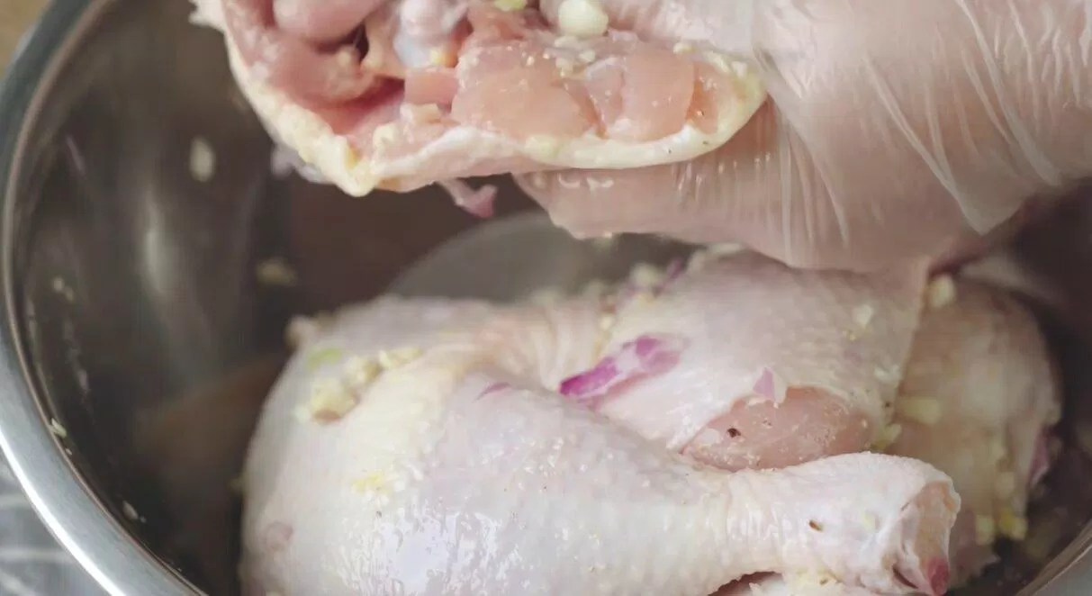 Uớp gà (nguồn: cobabinhduong) Uớp gà( nguồn: cobabinhduong)