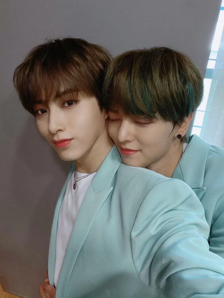 Thành viên trẻ nhất Xion và thành viên lớn tuổi nhất Ravn (Ảnh: Twitter)