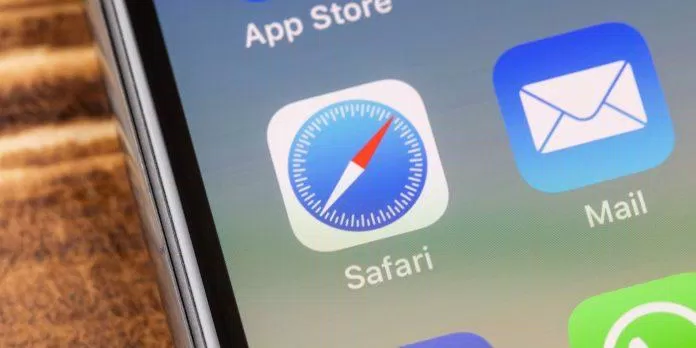Safari là trình duyệt không thể thiếu trên những chiếc iPhone. (Ảnh: Internet)
