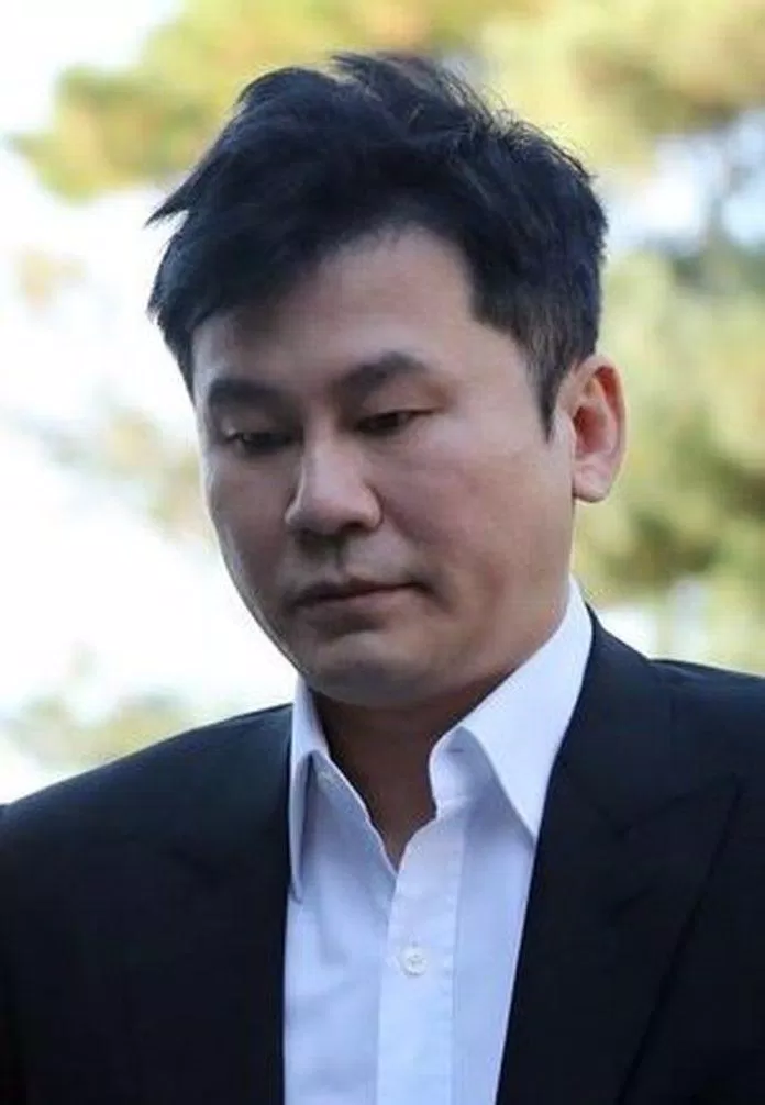 CEO Yang buộc phải từ chức.