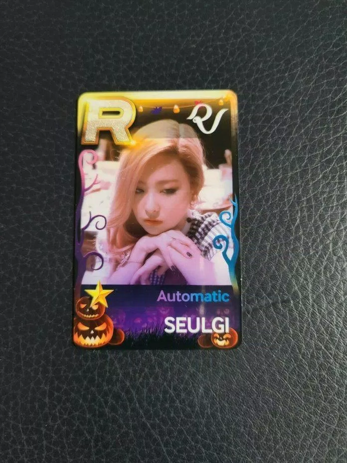 Red Velvet Seulgi photocard (Ảnh: Internet)