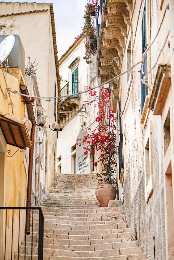 "Thị trấn vàng" Noto đại diện cho phong cách kiến trúc Baroque Sicily. (Nguồn ảnh: Internet)