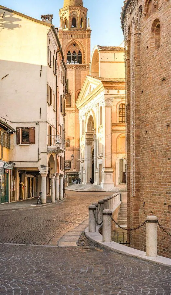 Thị trấn Mantua lưu giữ rất nhiều bức họa lâu đời của các họa sĩ nổi tiếng. (Nguồn ảnh: Internet) Thị trấn Mantua lưu giữ rất nhiều bức họa lâu đời của các họa sĩ nổi tiếng. (Nguồn ảnh: Internet)