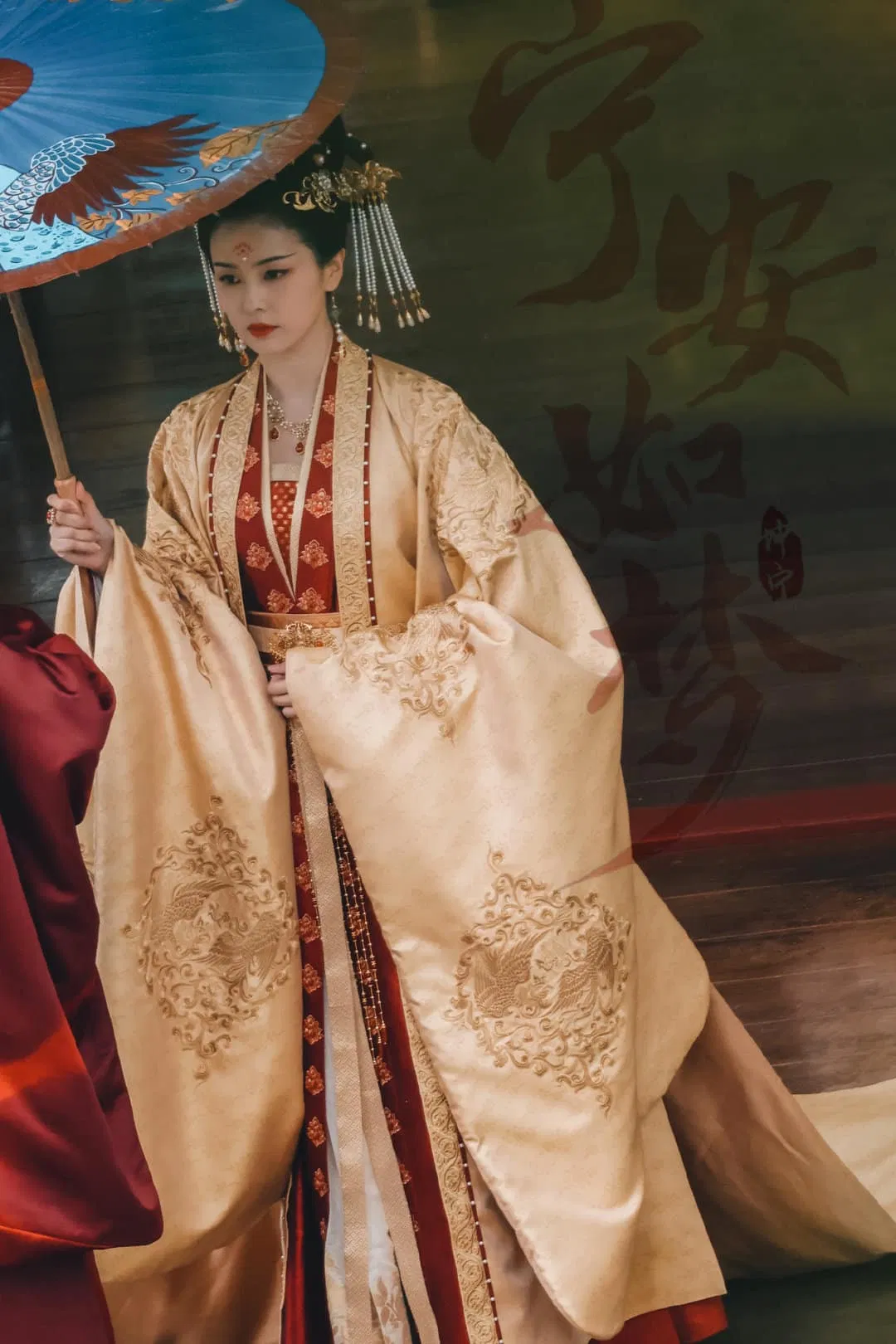 Nàng mang trong lòng tham vọng trở thành mẫu nghi thiên hạ (ảnh: Internet)