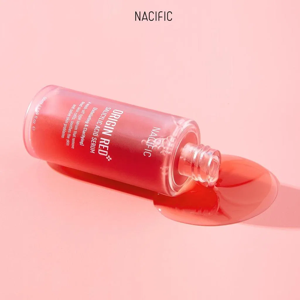 sản phẩm tinh chất tẩy tế bào chết Origin Red Salicylic Acid Serum có kết cấu lỏng như nước (Ảnh: internet)