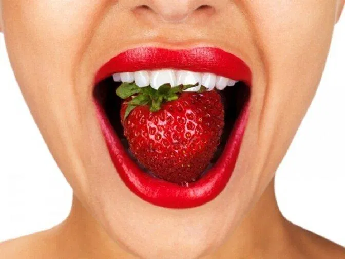 Cạo lưỡi giúp cảm nhận hương vị tốt hơn? (Ảnh: Internet) Cạo lưỡi giúp cảm nhận hương vị tốt hơn? (Ảnh: Internet)