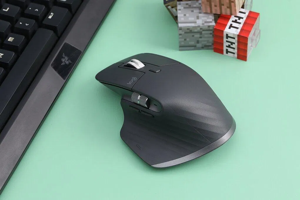 Chuột Logitech MX Master được nhiều người tin dùng suốt nhiều năm qua (Ảnh: Internet). Chuột Logitech MX Master được nhiều người tin dùng suốt nhiều năm qua (Ảnh: Internet).