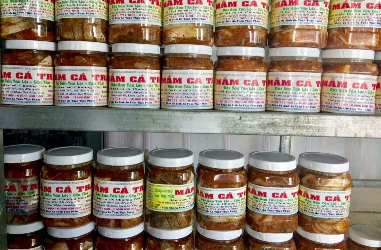 Đặc sản mắm cá tra. (Ảnh: Internet)