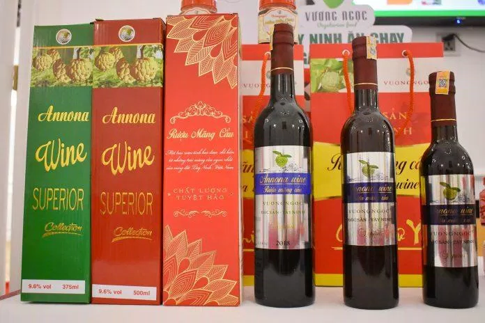 Rượu mãng cầu đặc sản Tây Ninh (Nguồn: Internet)