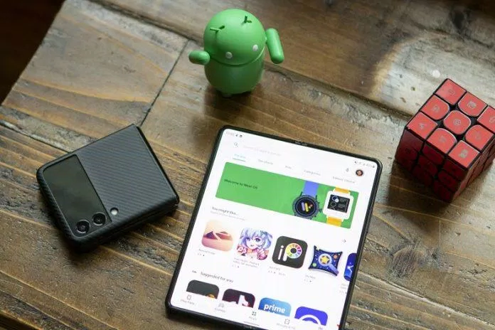 Chưa có nhiều ứng dụng được phát triển dành riêng cho điện thoại màn hình gập (Ảnh: Internet). Chưa có nhiều ứng dụng được phát triển dành riêng cho điện thoại màn hình gập (Ảnh: Internet).