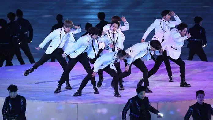 EXO biểu diễn tại Thế vận hội mùa đông Pyeongchang 2018 (ảnh: internet)