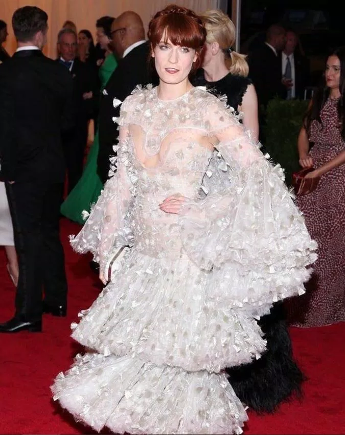 Florence Welch trong Met Gala 2012 (Nguồn: Internet).
