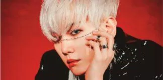 idol kpop đeo face chain