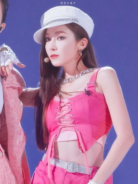 Dân Hàn không vừa lòng vì Jessica không phải center. Ảnh: Pinterest