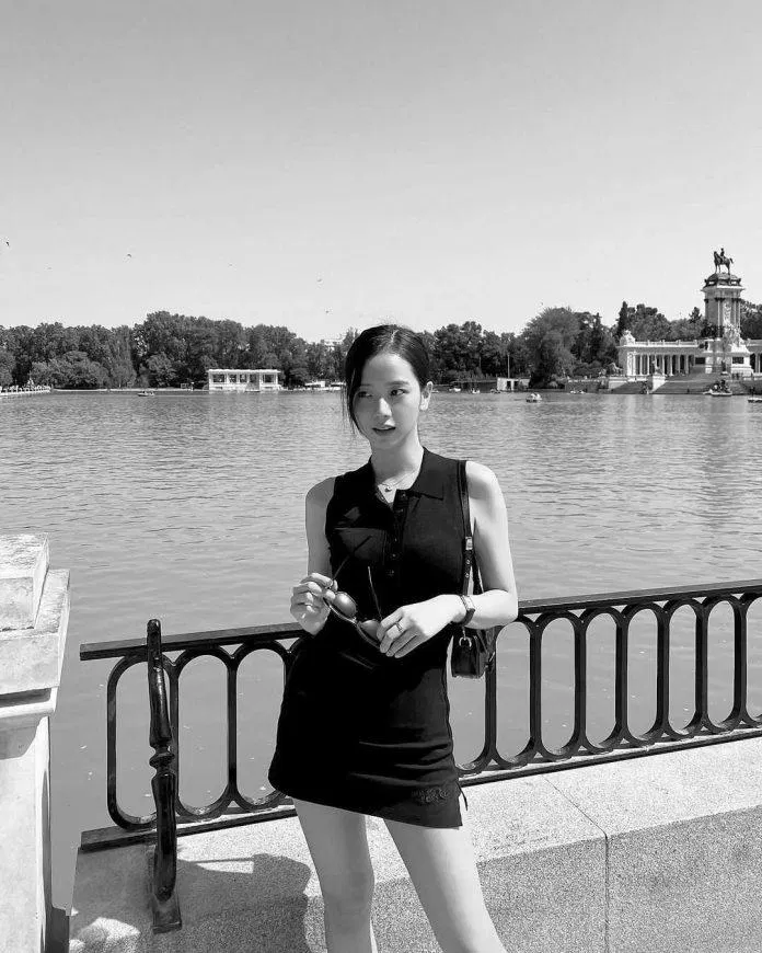 Jisoo xinh đẹp rạng ngời tại Madrid (Ảnh: sooyaaa__/Instagram)