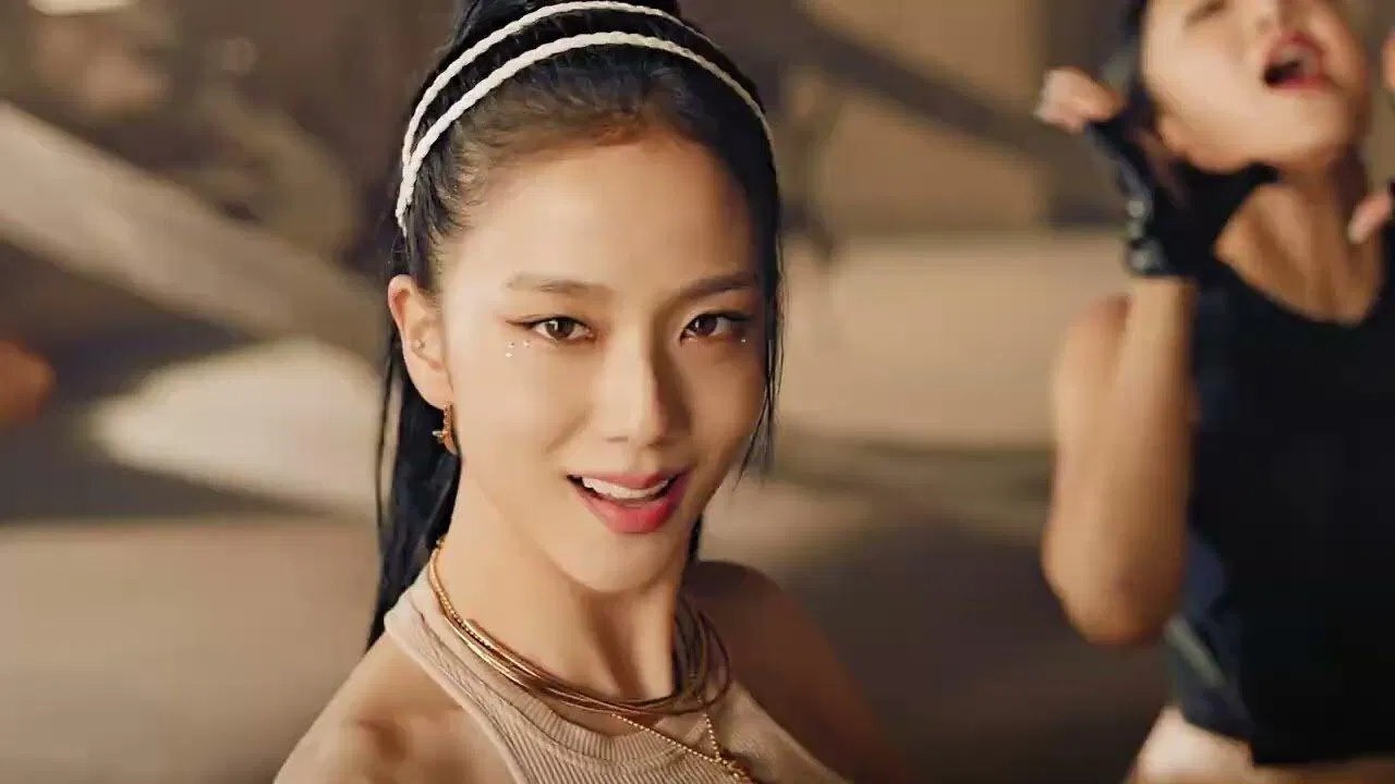 Chắn hẳn những tạo hình trên người hâm mộ sẽ mong chờ chị cả BLACKPINK sẽ mang những tạo hình này lên sân khấu quảng bá của Pink Venom (Ảnh: Internet)