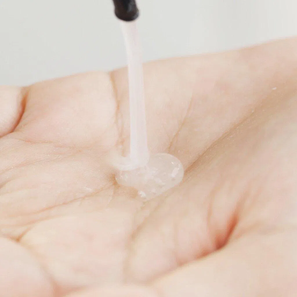 Kết cấu dạng gel trong suốt, không hề chứa hạt (Nguồn: Internet)