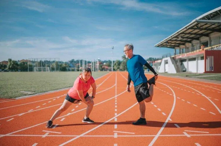 Luôn khởi động trước khi chạy để tránh chấn thương (Ảnh: Internet) Luôn khởi động trước khi chạy để tránh chấn thương (Ảnh: Internet)