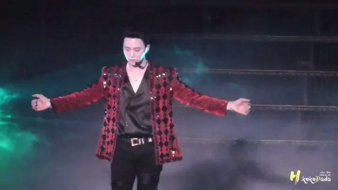 Lee Junho (2PM) chứng tỏ sự đa năng của mình tại buổi hòa nhạc Before Midnight 2PM Concert KPOP Lee Jun Ho Lee Junho