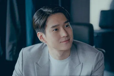 Park Min Young bày bán nhẫn cưới trong poster phim mới Love In Contract Go Kyung Pyo kim jae young love in contract Park Min Young phim mới thông tin Thông tin phim trailer phim