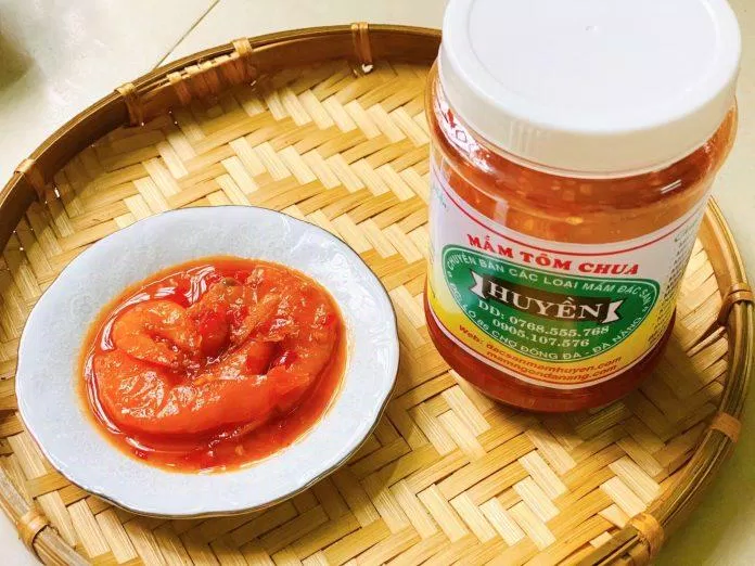 Mắm tôm chua thích hợp ăn với thịt heo luộc hay bát cơm nóng (Nguồn: Internet)