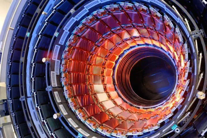 Một phần bên trong máy gia tốc hạt LHC (Nguồn: Internet)