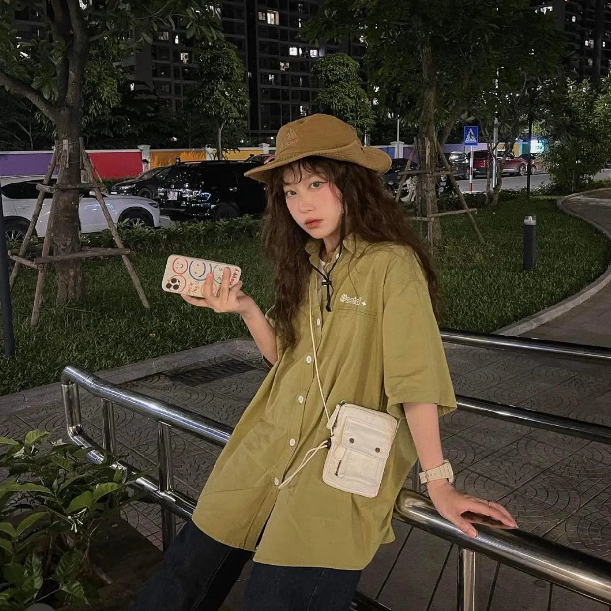 Cách mix mũ với trang phục(Nguồn: Internet)