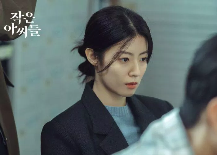 Nam Ji Hyun trong vai chị hai Oh In Kyun Nam Ji Hyun trong vai chị hai Oh In Kyun