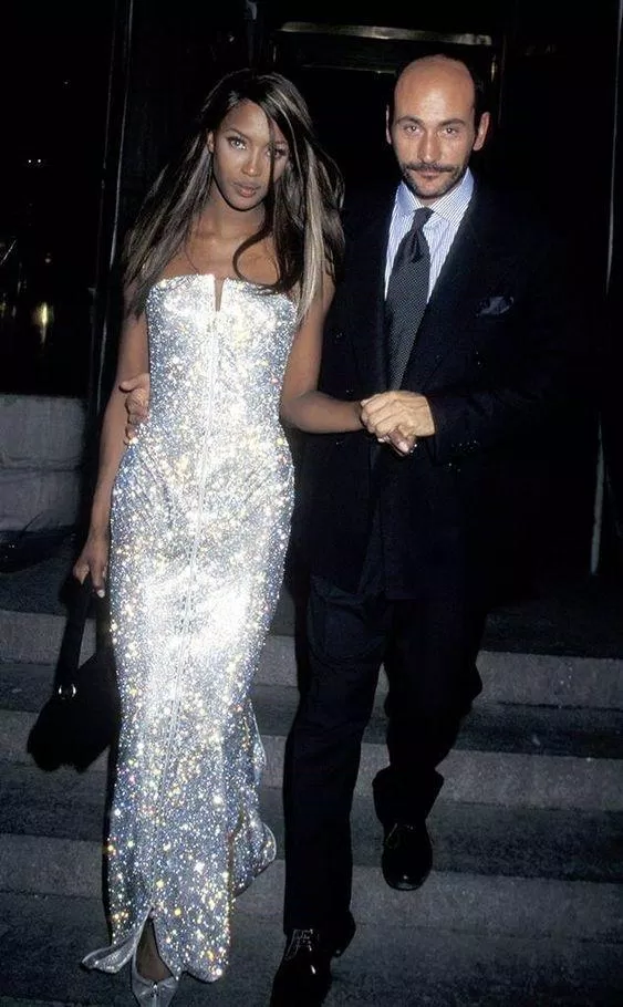 Naomi Campbell tại Met Gala 1995 với topic “Haute Couture” (Nguồn: Internet).