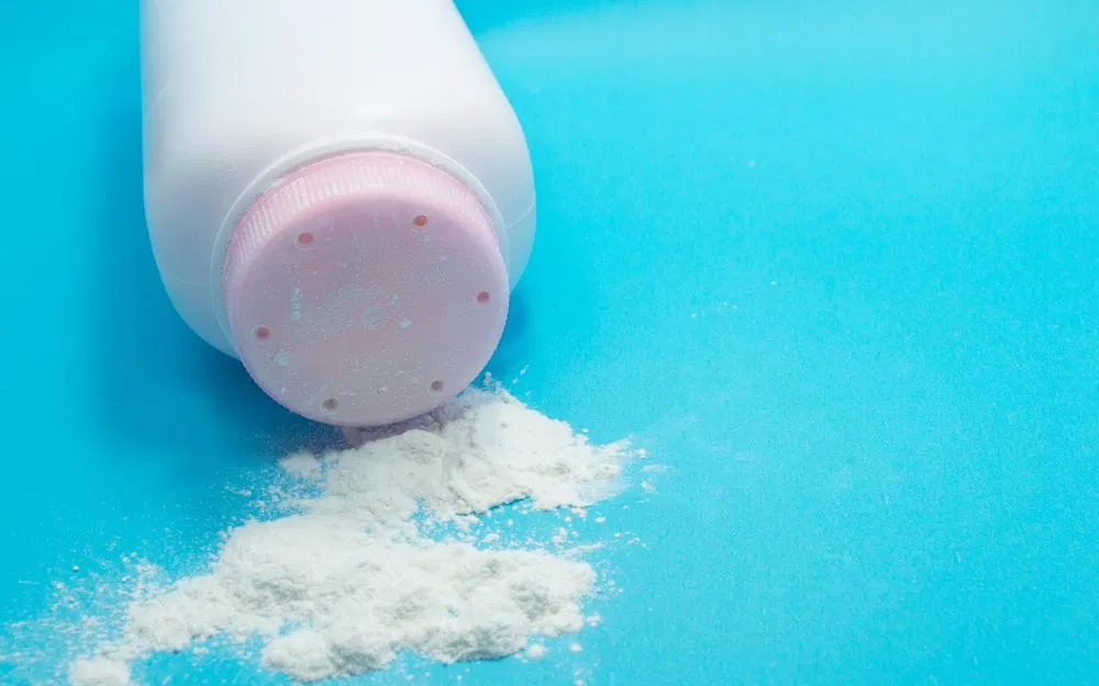 Sử dụng phấn rôm đạt hiệu quả nhanh chóng nhưng không duy trì được lâu(Nguồn: Internet)